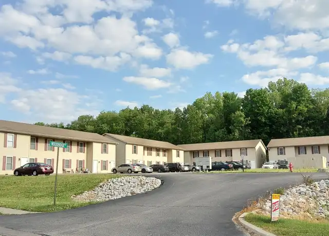 Property at 275 Woodridge Ct Unit A, Goshen, IN, 46528, 3 beds, 1 bath, [object Object]