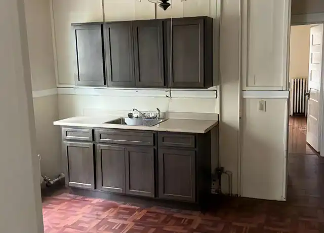 Property at 50 Carleton Ave Unit 2L, Bridgeport, CT, 06604, 1 bed, 1 bath, [object Object]