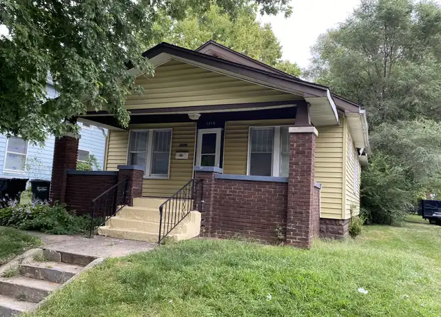 Property at 1110 Clover St, South Bend, IN, 46615, 2 beds, 1 bath, [object Object]