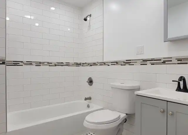 Property at 125 Smith St Unit 2, Bridgeport, CT, 06607, 3 beds, 1 bath, [object Object]