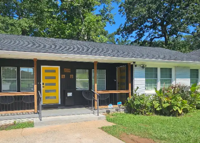 Property at 2109 Newnan St, Atlanta, GA, 30344, 2 beds, 1 bath, [object Object]