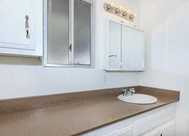 Photo of 14300 Newport Ave, Tustin, CA 92780