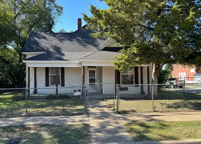 Property at 1900 S Jennings Ave, Fort Worth, TX, 76110, 2 beds, 1 bath, [object Object]