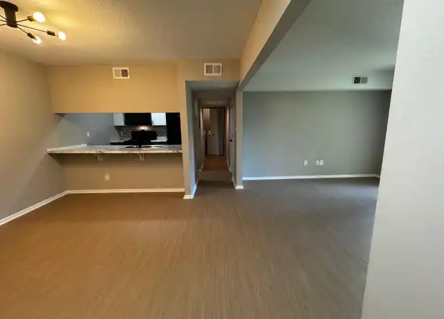 Property at 5810 Meadows Dr Unit 6014C, Fort Wayne, IN, 46804, 1 bed, 1 bath, [object Object]
