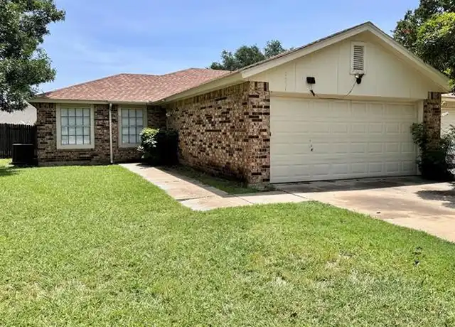 Property at 7551 Boxwood Ct, Fort Worth, TX, 76133, 3 beds, 2 baths, [object Object]
