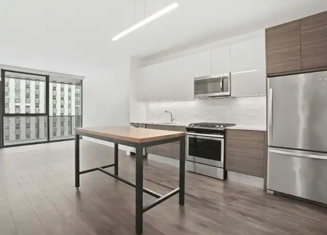 Property at 421 W Hubbard St, Chicago, IL, 60654, 1 bed, 1 bath, [object Object]