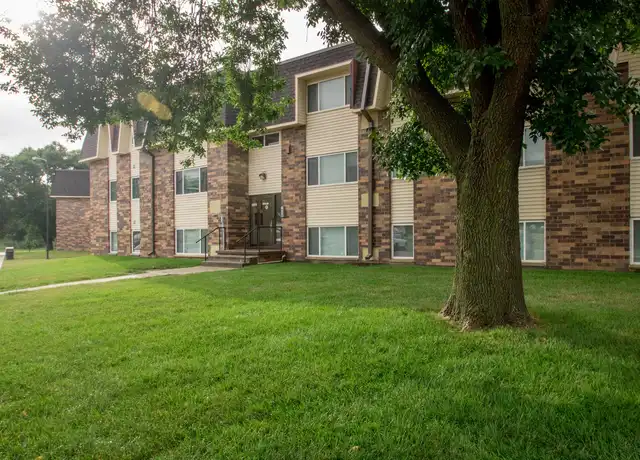 Property at 2513 Willow St Unit 102, South Sioux City, NE, 68776, 2 beds, 1 bath, [object Object]