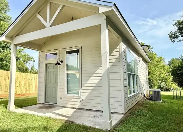 Property at 903 Sycamore St, Brenham, TX, 77833, 1 bed, 1 bath, [object Object]