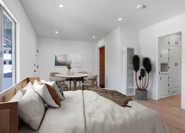 Property at 139 N Beachwood Dr, Burbank, CA, 91506, 0 beds, 1 bath, [object Object]