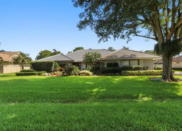 Property at 15 Balfour Rd W, Palm Beach Gardens, FL, 33418, 3 beds, 2 baths, [object Object]