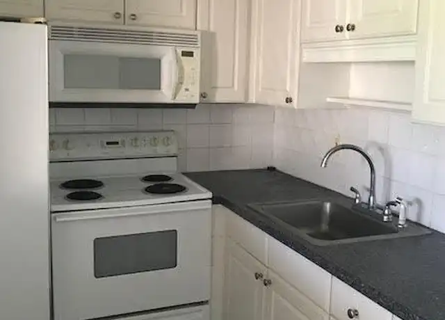 Property at 126 Salisbury I Unit 126, West Palm Beach, FL, 33417, 1 bed, 1 bath, [object Object]