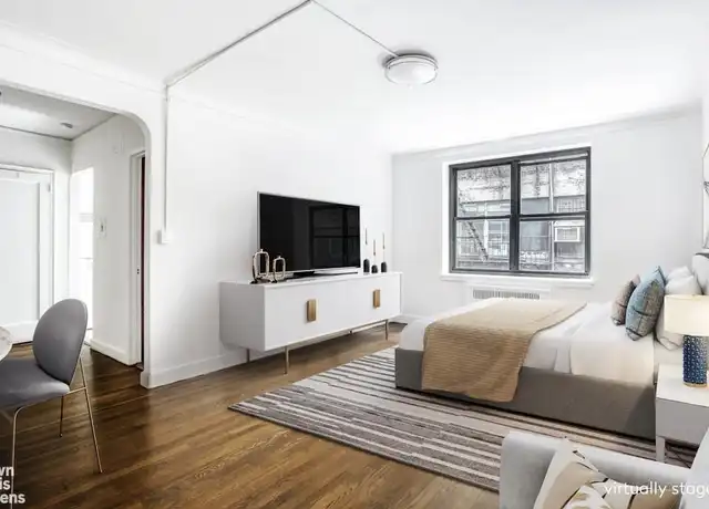Property at 8 E 48th St Unit 5B, New York, NY, 10017, 0 beds, 1 bath, [object Object]