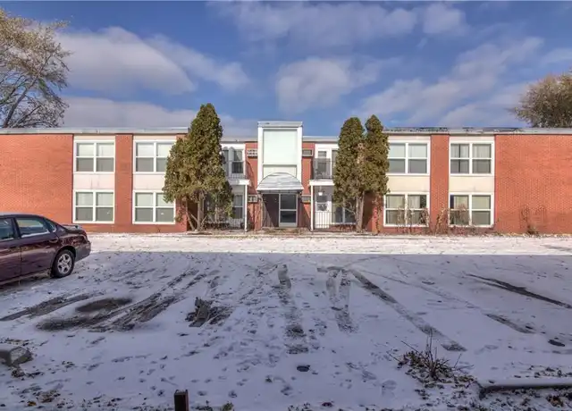 Property at 2713 Thomas Dr Unit C202, Eau Claire, WI, 54701, 1 bed, 1 bath, [object Object]