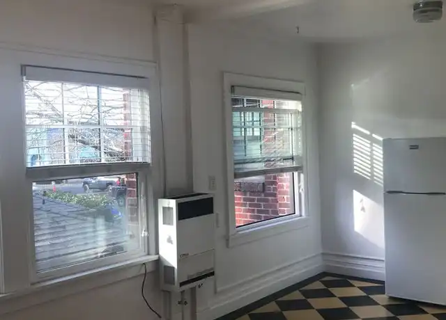 Property at 3046 NE Holladay St Unit 201, Portland, OR, 97232, 0 beds, 1 bath, [object Object]