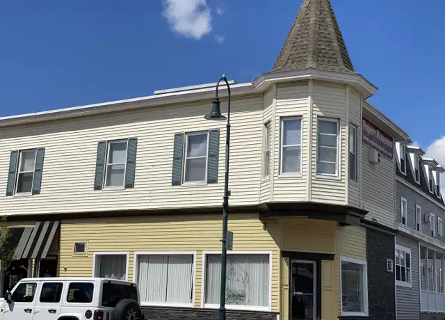 Property at 4 Martin St #6, Derry, NH, 03038, 1 bed, 1 bath, [object Object]