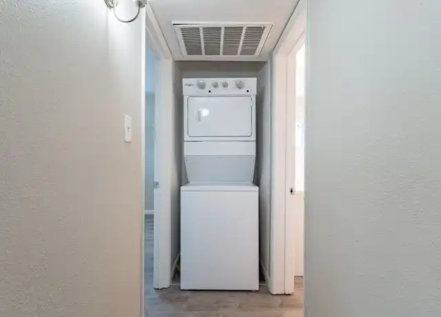 Property at The Vines - 1110 E Highland Ave, Phoenix, AZ, 85014, 0-1 beds, 1 bath, [object Object]