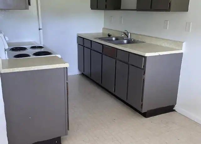 Property at 701 E Pennington St Unit C212, West Burlington, IA, 52655, 1 bed, 1 bath, [object Object]