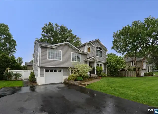 Property at 40-10 Terhune Pl, Fair Lawn, NJ, 07410, 4 beds, 3.5 baths, [object Object]