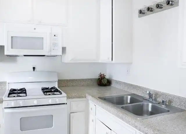 Property at 308 Nashville Ave, Huntington Beach, CA, 92648, 2 beds, 1 bath, [object Object]