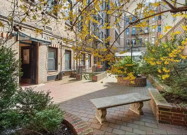 Property at 172 E 91st St, New York, NY, 10128, 2 beds, 1 bath, [object Object]