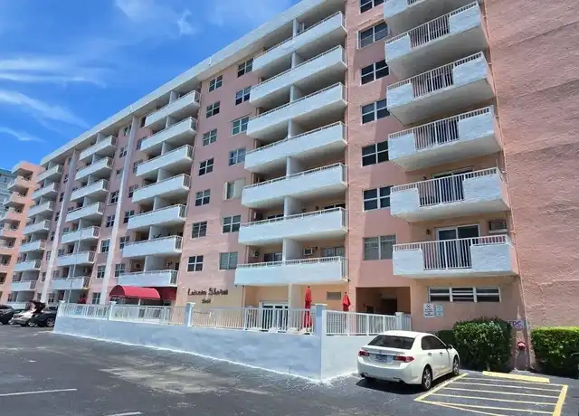 Property at 3201 NE 14th Street Cswy #105, Pompano Beach, FL, 33062, 1 bed, 1 bath, [object Object]