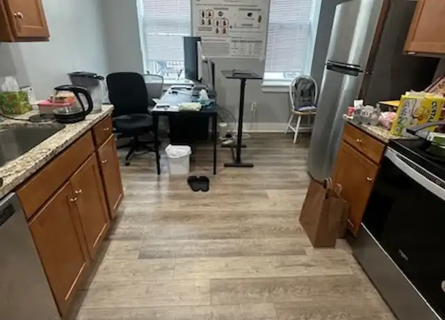 Property at 4632 Centre Ave Unit 9, Pittsburgh, PA, 15213, 1 bed, 1 bath, [object Object]