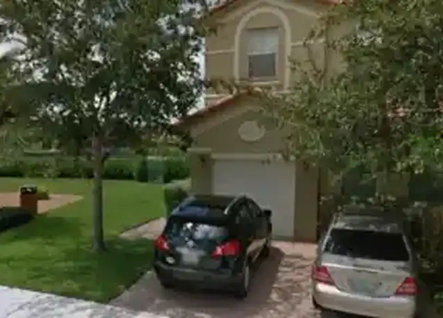 Property at 10983 NW 79th St, Miami, FL, 33178, 3 beds, 2 baths, [object Object]