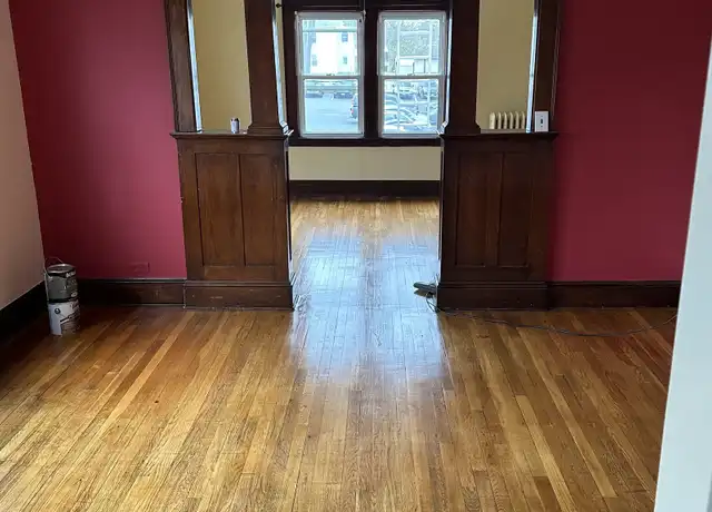 Property at 654 High St, Middletown, CT, 06457, 2 beds, 1 bath, [object Object]