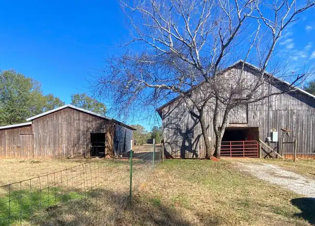 Property at 1121 Prospect Rd Unit A, Madison, GA, 30650, 1 bed, 1 bath, [object Object]