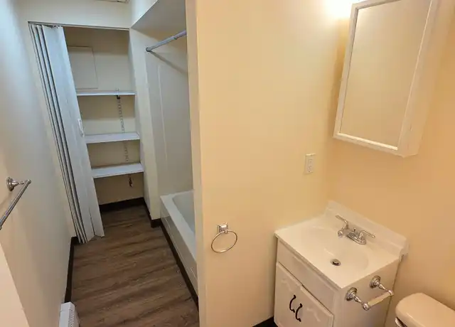 Property at 356 Rhode Island Ave, Woonsocket, RI, 02895, 1 bed, 1 bath, [object Object]
