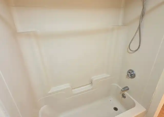 Property at 356 Rhode Island Ave, Woonsocket, RI, 02895, 1 bed, 1 bath, [object Object]