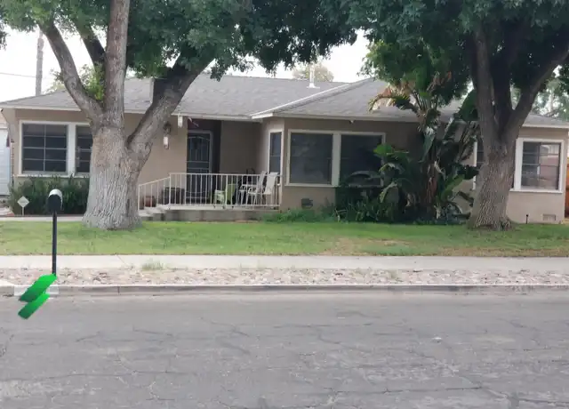 Property at 310 S Carmalita St, Hemet, CA, 92543, 3 beds, 2 baths, [object Object]