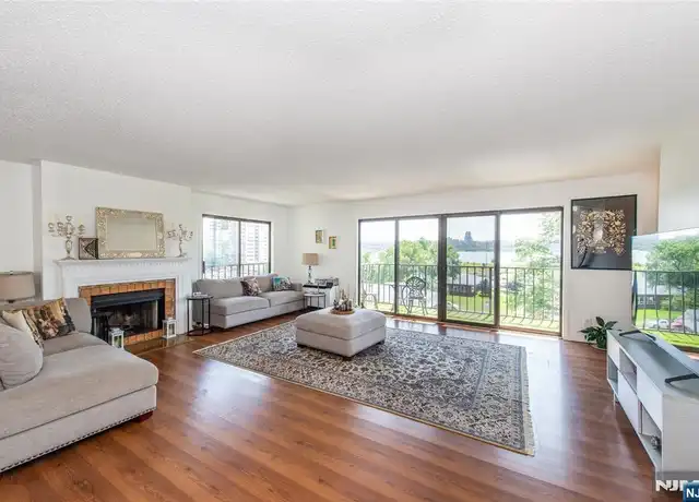 Property at 1150 River Rd Unit PHJ, Edgewater, NJ, 07020, 3 beds, 2 baths, [object Object]