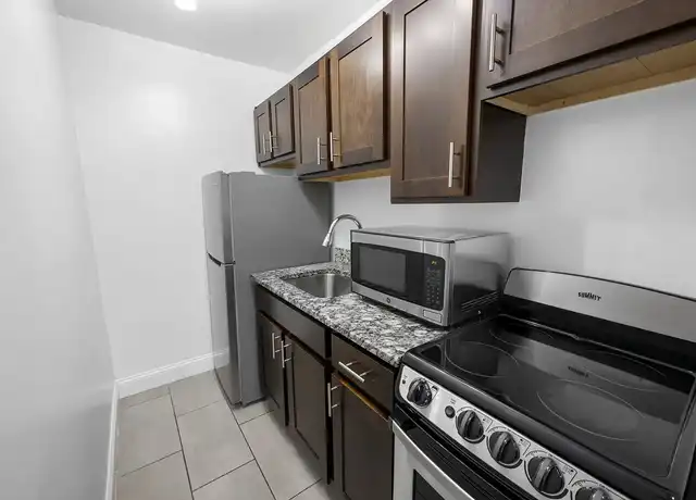 Property at Woodlee Terrace Apartments - 12525 Gordon Blvd, Woodbridge, VA, 22192, 0-1 beds, 1 bath, [object Object]