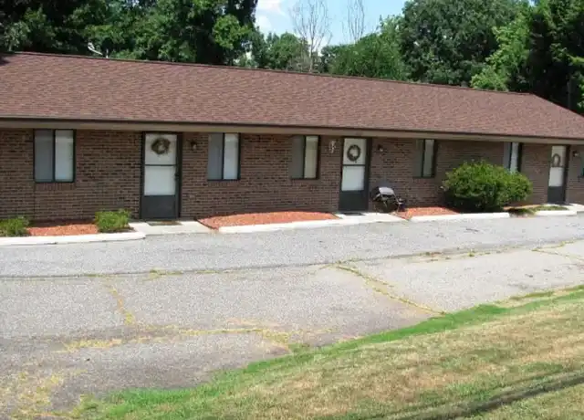 Property at 1428 Spruce Street Ext Unit D, Martinsville, VA, 24112, 2 beds, 1 bath, [object Object]