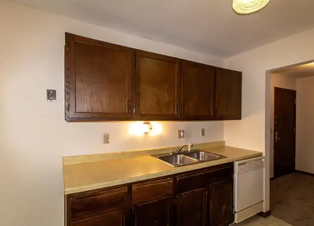 Property at 8100 36th Ave N, Minneapolis, MN, 55427, 2 beds, 1 bath, [object Object]