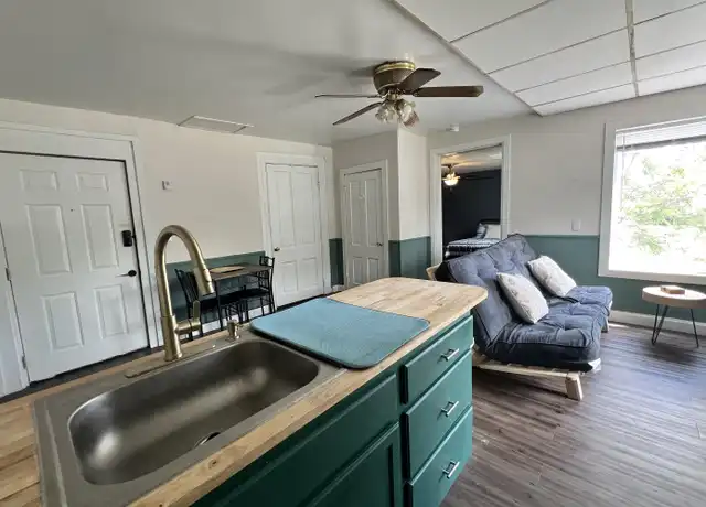 Property at 917 S High St, Columbia, TN, 38401, 1 bed, 1 bath, [object Object]