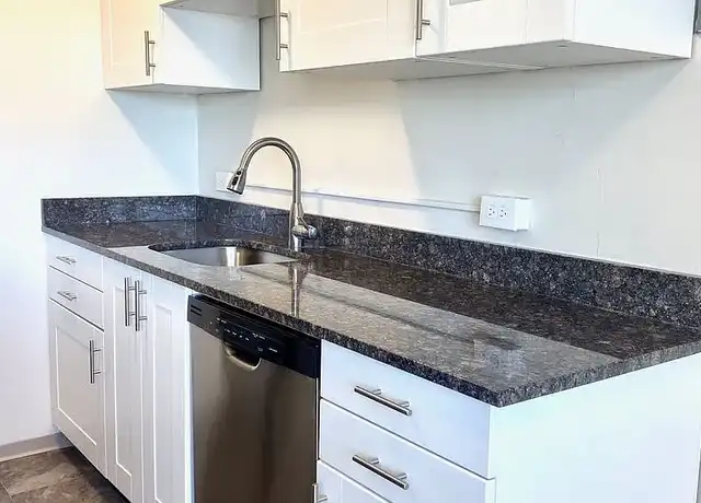 Property at Park Manor - 535 13th Ave E, Seattle, WA, 98102, 1 bed, 1 bath, [object Object]