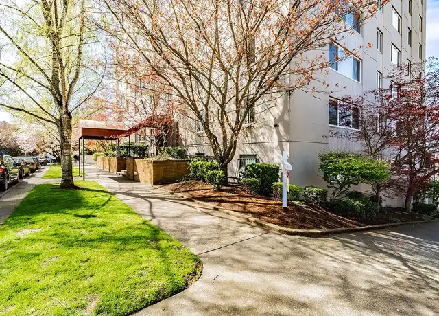 Property at Park Manor - 535 13th Ave E, Seattle, WA, 98102, 1 bed, 1 bath, [object Object]