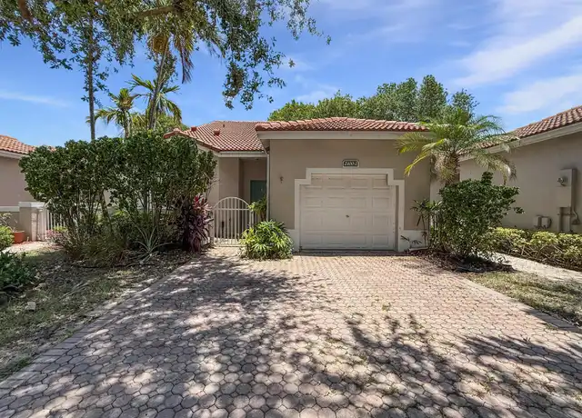 Property at 2400 E Aragon Blvd #2, Sunrise, FL, 33313, 2 beds, 2 baths, [object Object]