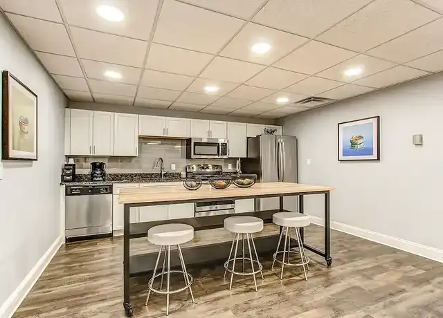 Property at Imperial House - 11900 Edgewater Dr, Lakewood, OH, 44107, 1 bed, 1 bath, [object Object]