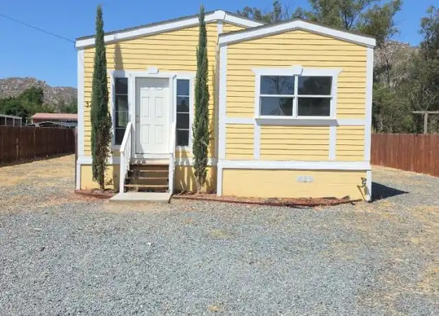 Property at 32958 N State St, Hemet, CA, 92543, 2 beds, 2 baths, [object Object]
