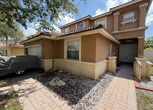 Property at 4943 SW 35th Ter, Fort Lauderdale, FL, 33312, 4 beds, 4.5 baths, [object Object]