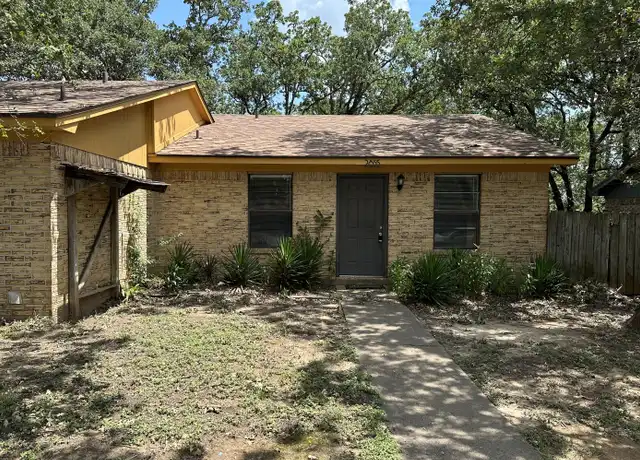 Property at 2855 Forest Bnd, Bryan, TX, 77801, 2 beds, 1 bath, [object Object]