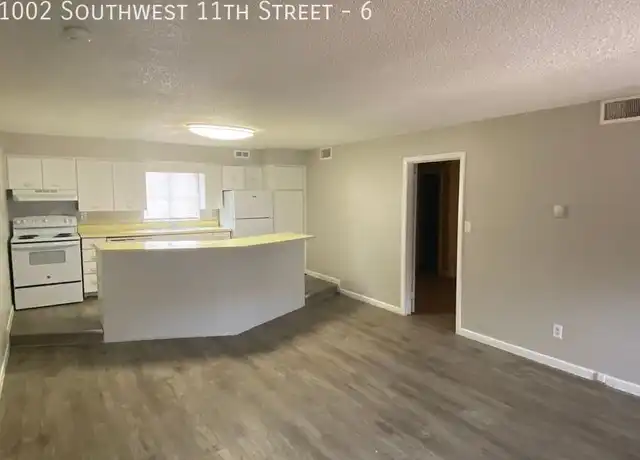 Property at 1002 SW 11th Ave Unit 6, Amarillo, TX, 79101, 1 bed, 1 bath, [object Object]