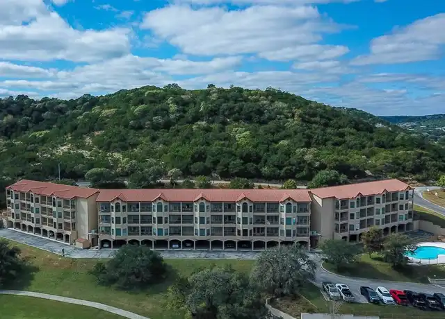 Property at 20 Tapatio Dr E, Boerne, TX, 78006, 2 beds, 2 baths, [object Object]