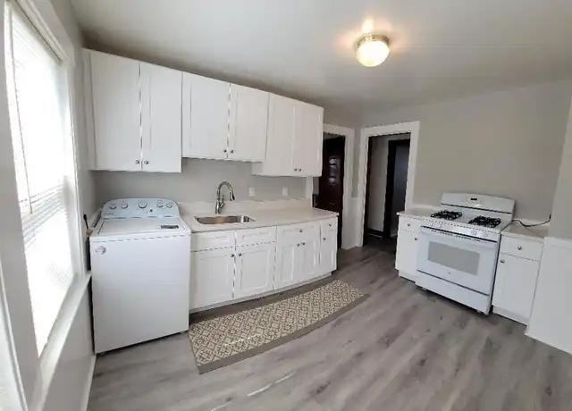 Property at 10-12 Brookway Ter Unit 2, Roslindale, MA, 02131, 2 beds, 1 bath, [object Object]