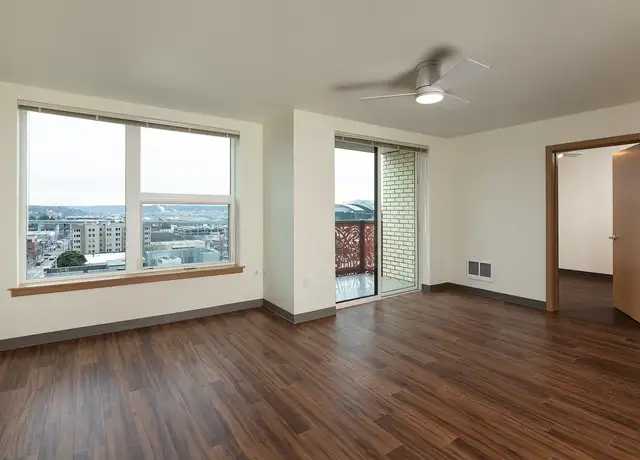 Photo of 417 8th Ave S, Seattle, WA 98104