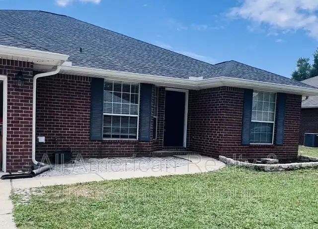 Property at 203 Citadel Ln, Crestview, FL, 32539, 4 beds, 2 baths, [object Object]