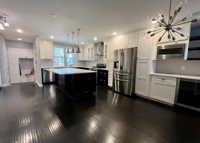 Property at 507 Cypress St, Philadelphia, PA, 19106, 4 beds, 4.5 baths, [object Object]